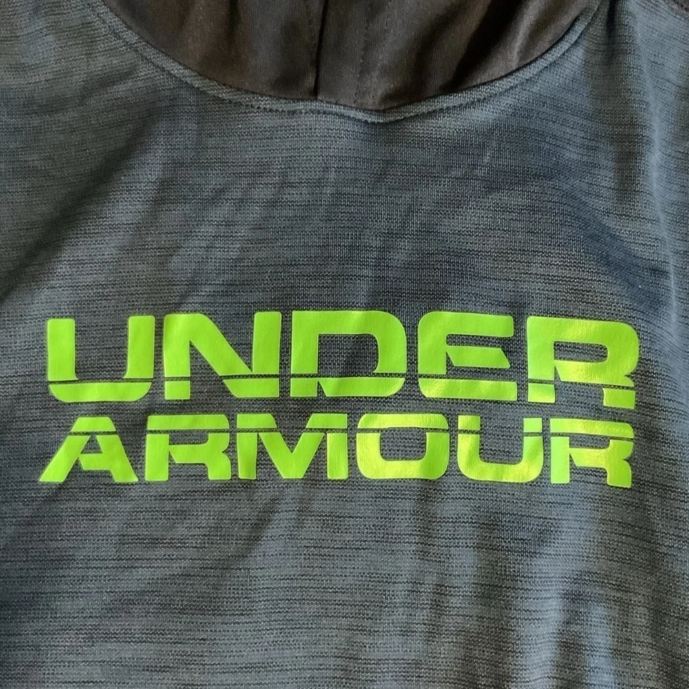 UNDER ARMOUR blue green short sleeve hoodie dryfit